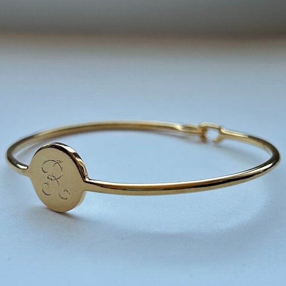 Sarah Chloe Gold-Plated Monogram Initial Bracelet - Picture 13 of 14